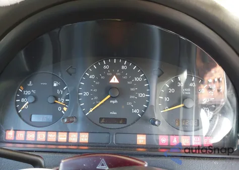 2000 Mercedes-Benz Ml 320 из США, поврежденный, VIN 4JGAB54E4YA202987